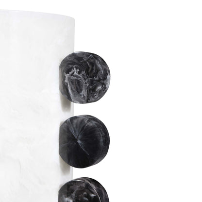 Künstlerische Vase für Sideboard und Wohnbereich.