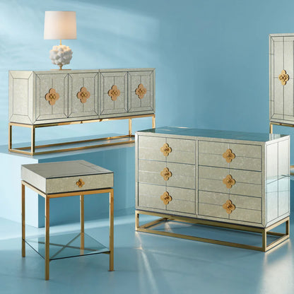 Spiegelkommode DELPHINE SIX-DRAWER von Jonathan Adler, veredelt mit einer kunstvoll gealterten Spiegelfront
