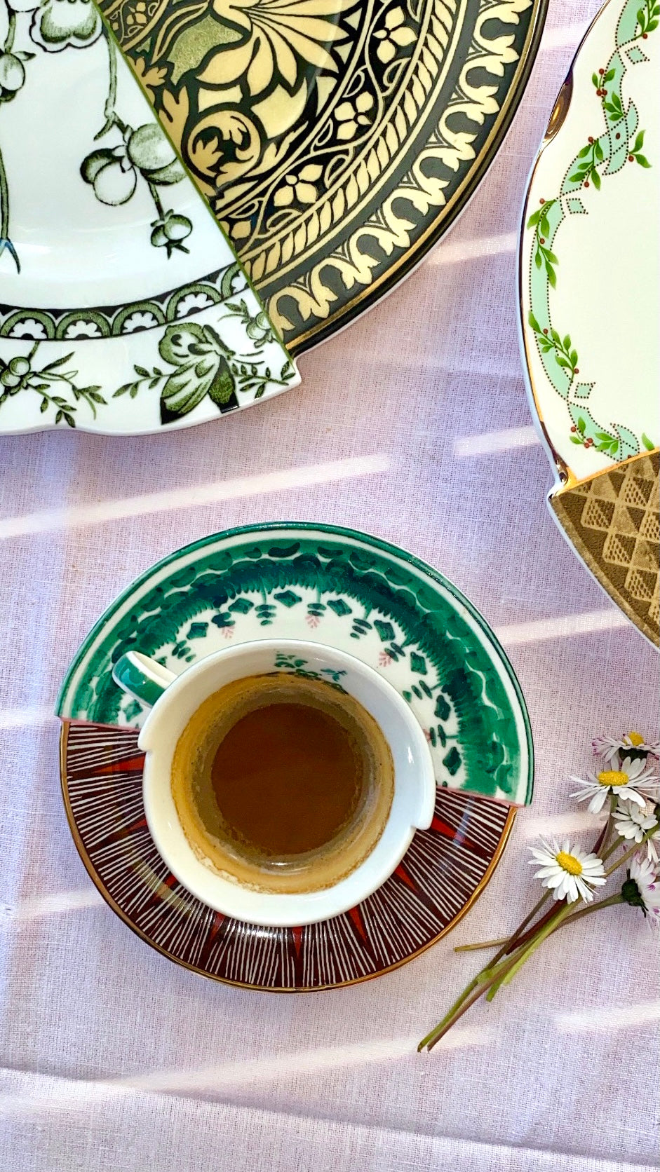 Kaffeetasse Hybrid CHUCHITO von Seletti