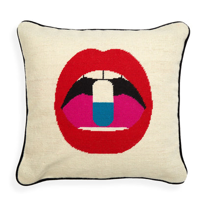 Wollkissen mit Lippenmotiv und Pille von Jonathan Adler