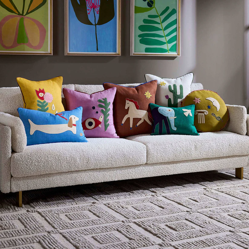 Verspieltes Statement – Dekokissen PLAYA Kollektion von Jonathan Adler