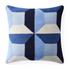 Dekokissen mit geometrischem Muster in Blau von Jonathan Adler.