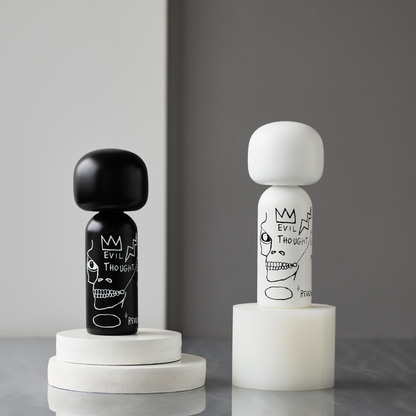Künstlerische Holzfigur im Stil von Jean-Michel Basquiat
