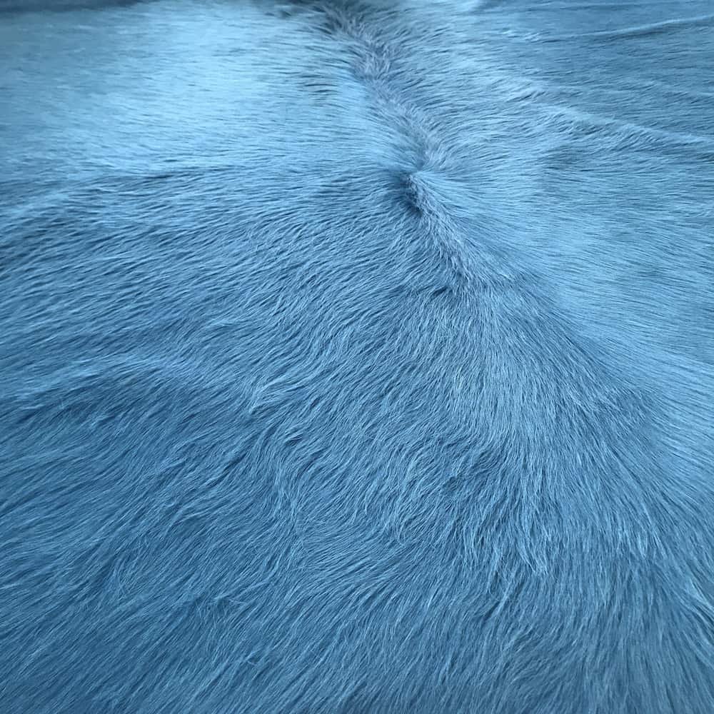 Kuhfell Teppich himmlisches Blau