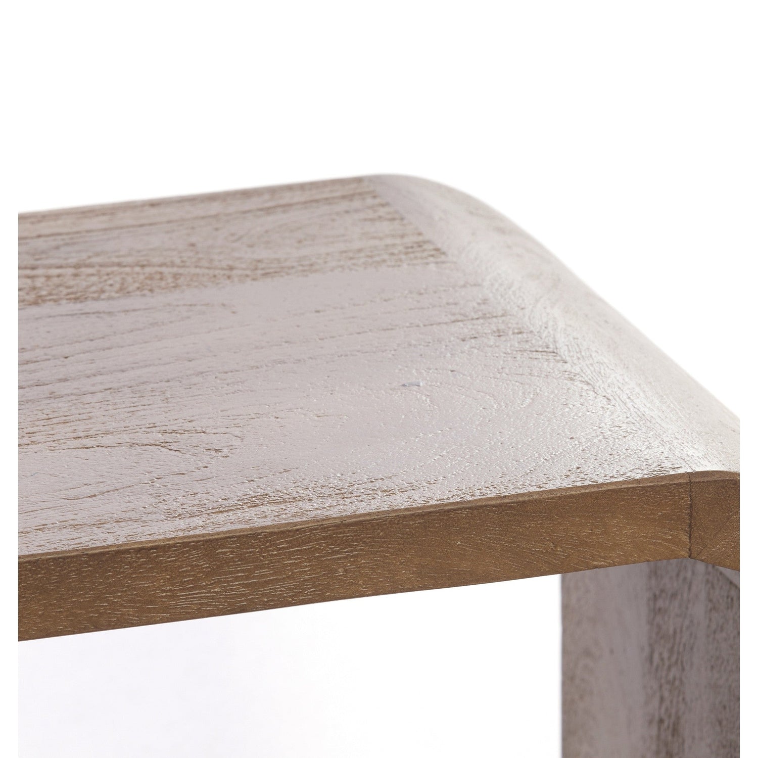 Dekoratives Sideboard mit offener Struktur und natürlicher Holzoptik