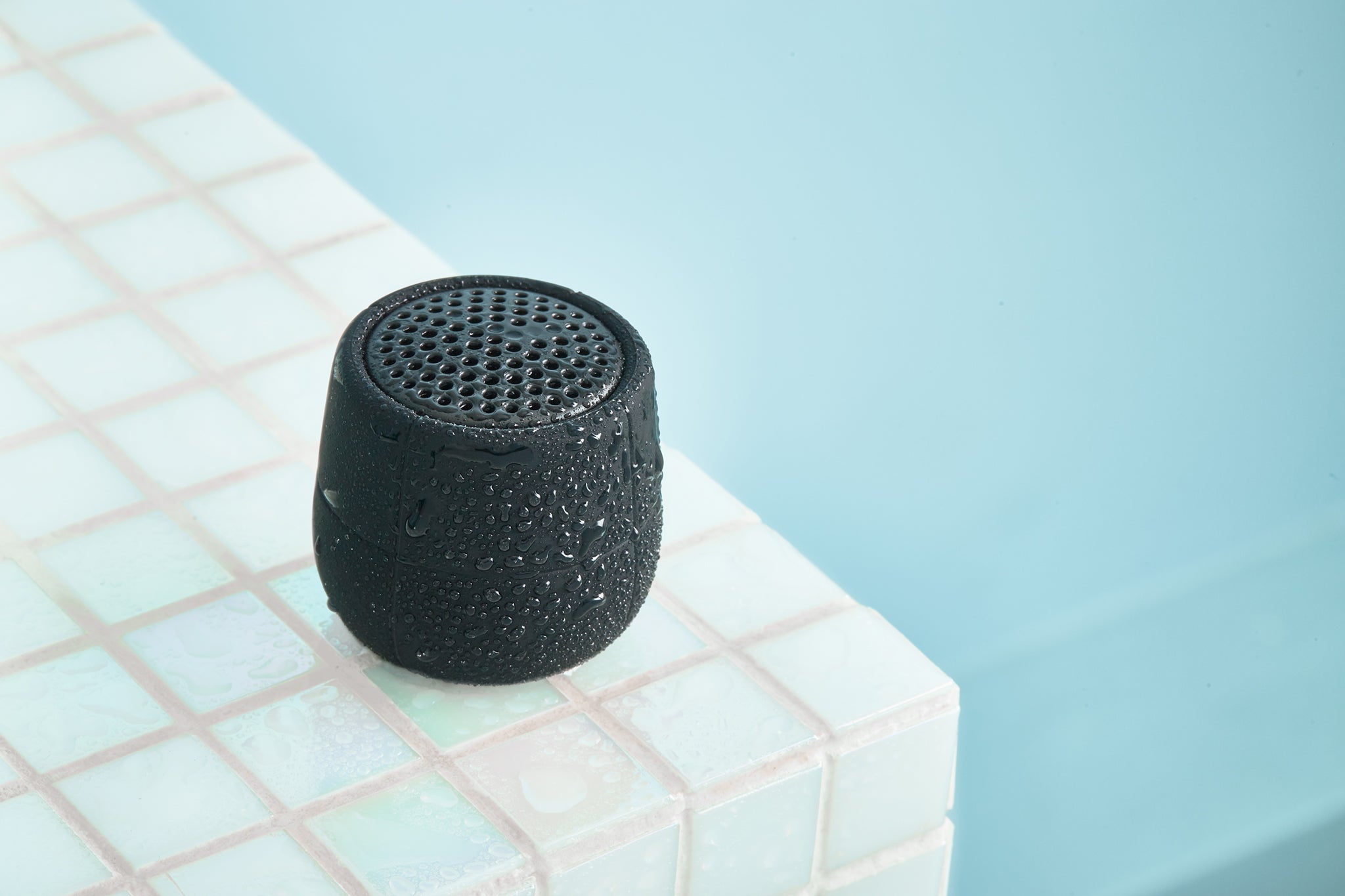 Bluetooth Lautsprecher MINO X, verschiedene Farben der Marke Lexon