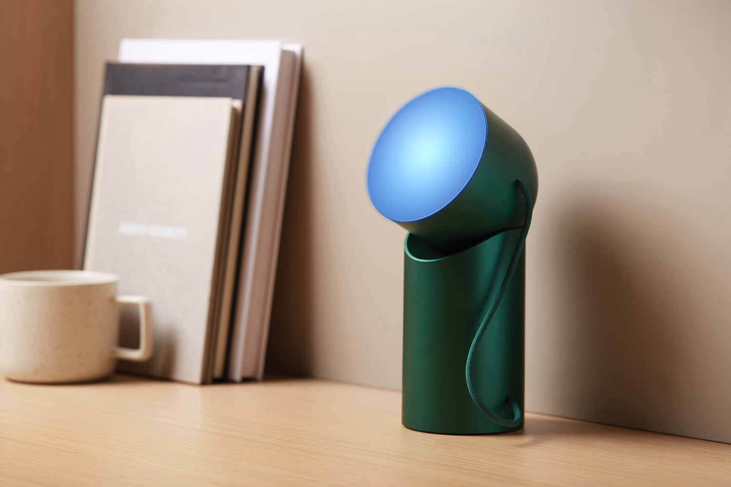 LED Tischlampe ORBE versch. Farben von Lexon