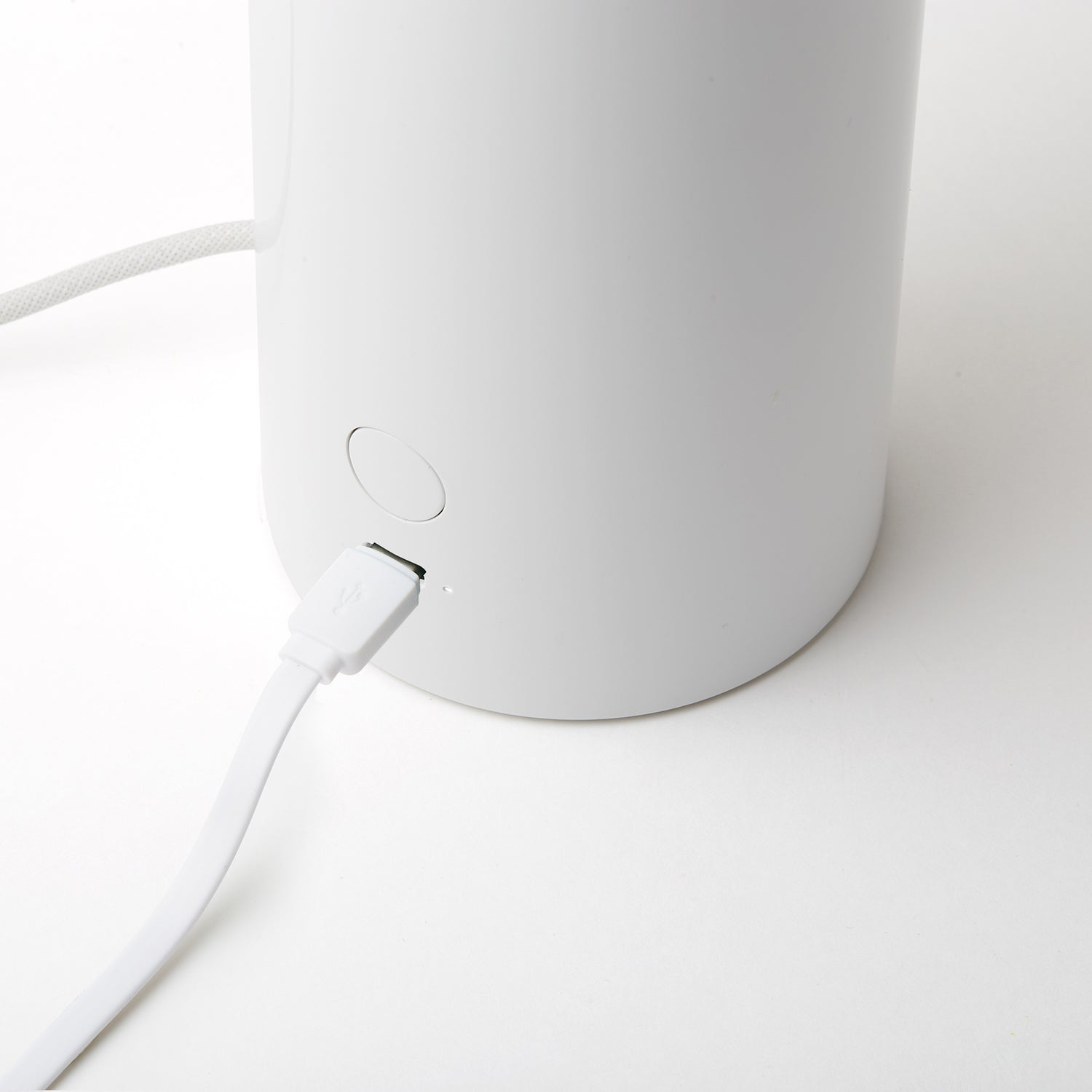 LED Tischlampe ORBE versch. Farben von Lexon