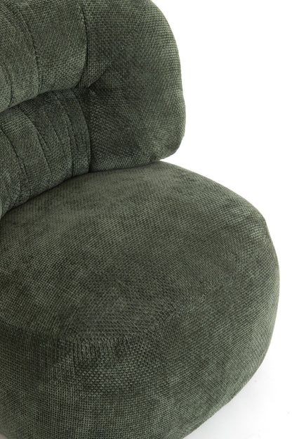 Kompakter Sessel in Grün mit weicher Formgebung