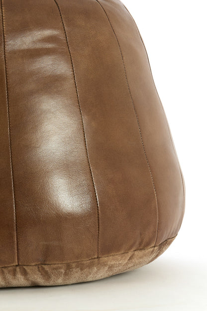 Sitzpouf aus Leder in natürlichem Braunton von Light &amp; Living