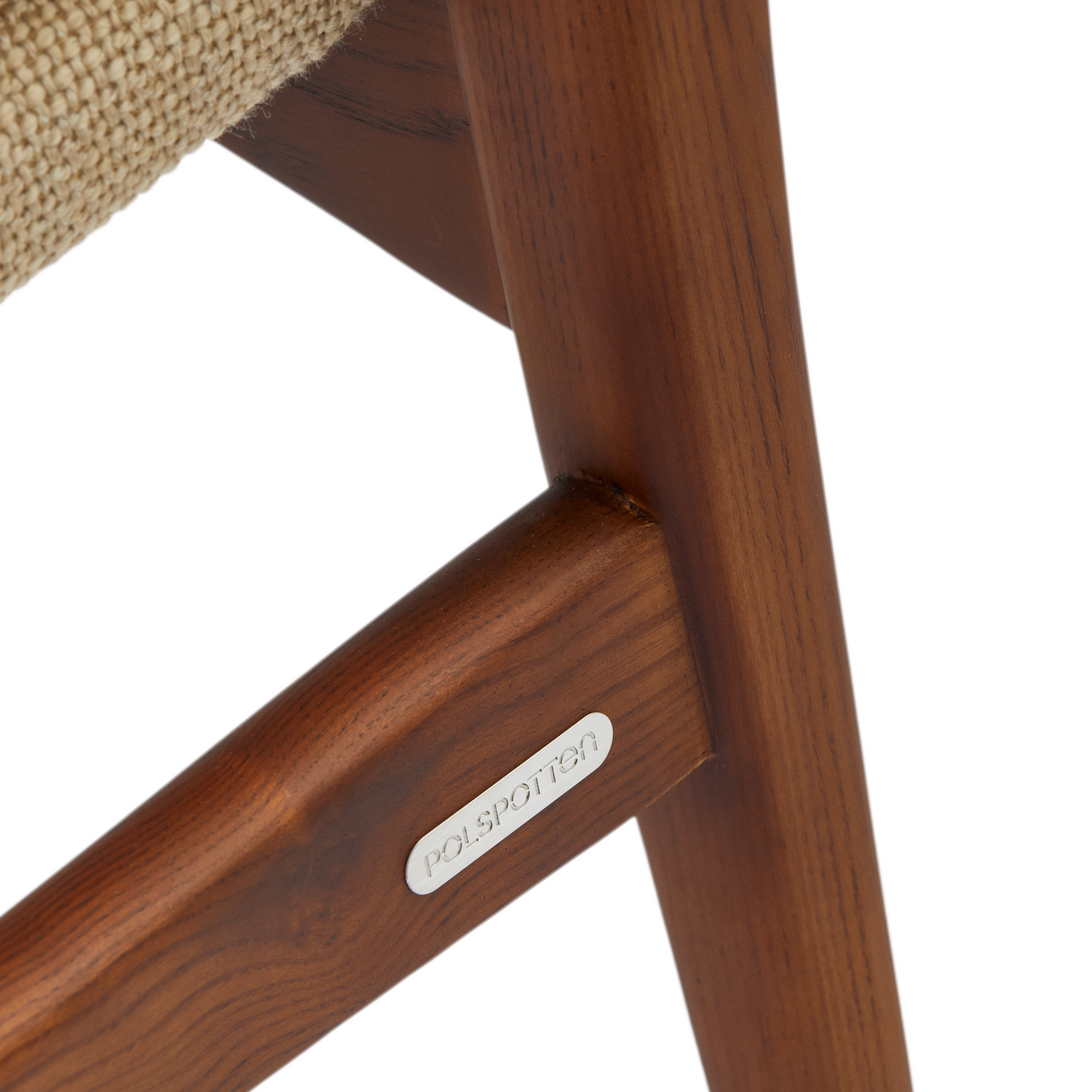 Beige Lounge Chair mit weicher Polsterung und Holzgestell