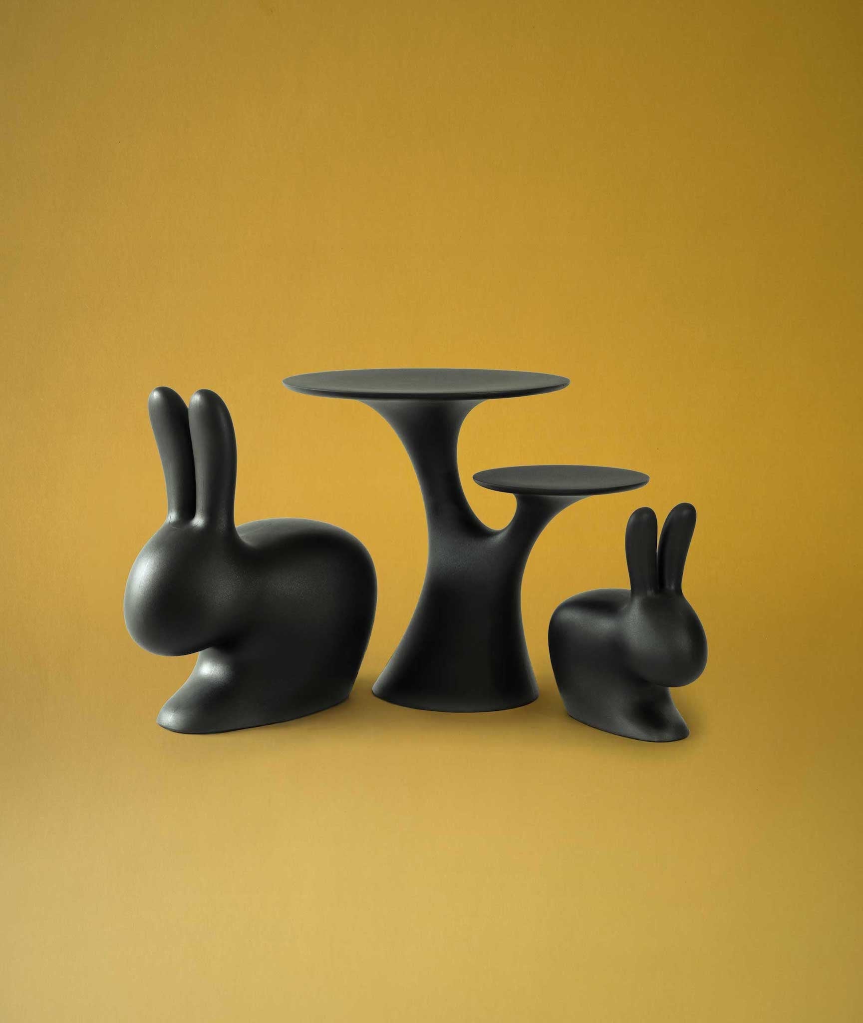 Qeeboo Rabbit Tree Tisch und Rabbit Stuhl in schwarz