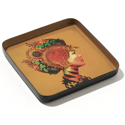 Deko-Tablett mit floraler Krone und Gesichtsporträt von Gangzai