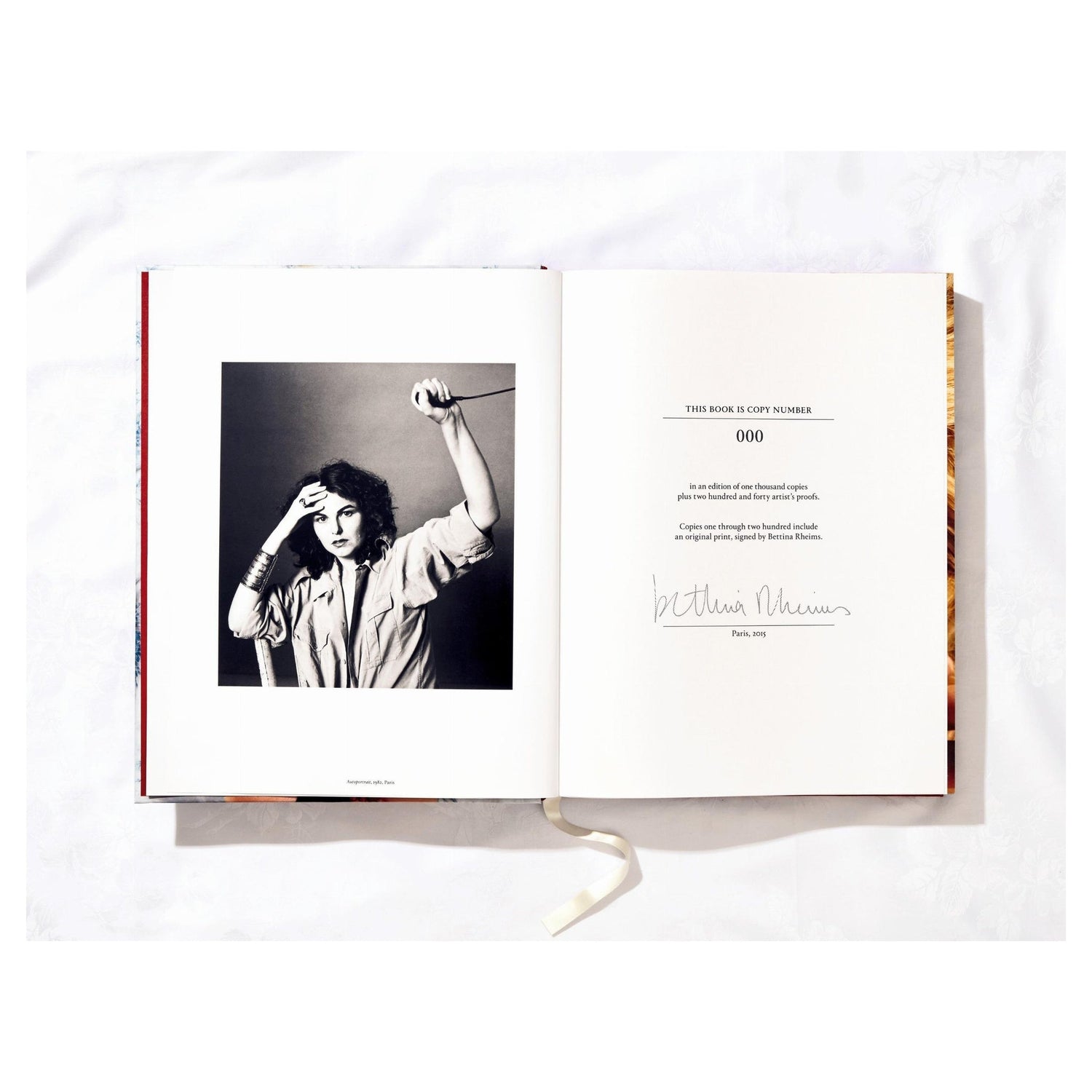 Art Edition mit ikonischer Fotografie und elegantem, glänzendem Finish

