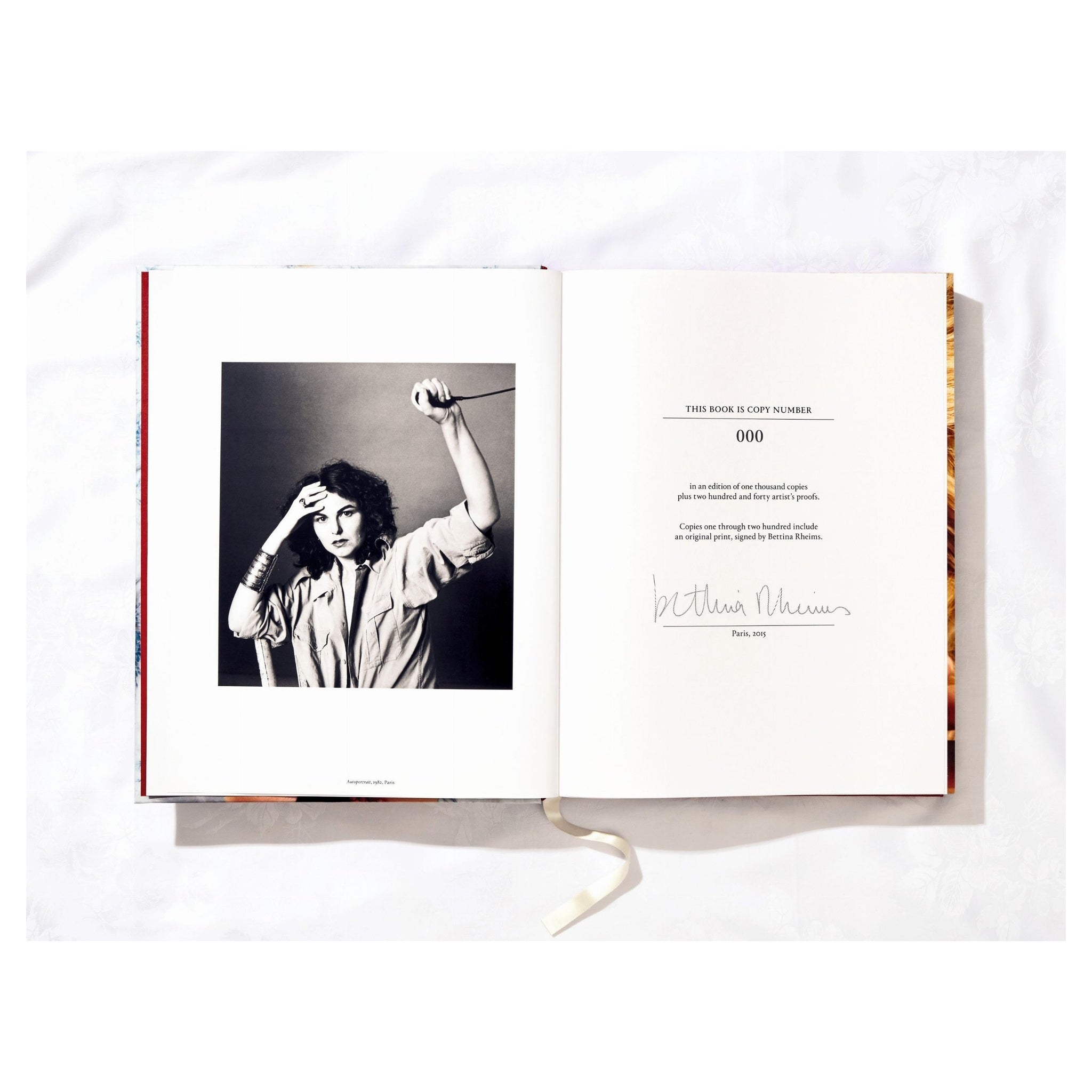 Art Edition mit ikonischer Fotografie und elegantem, glänzendem Finish

