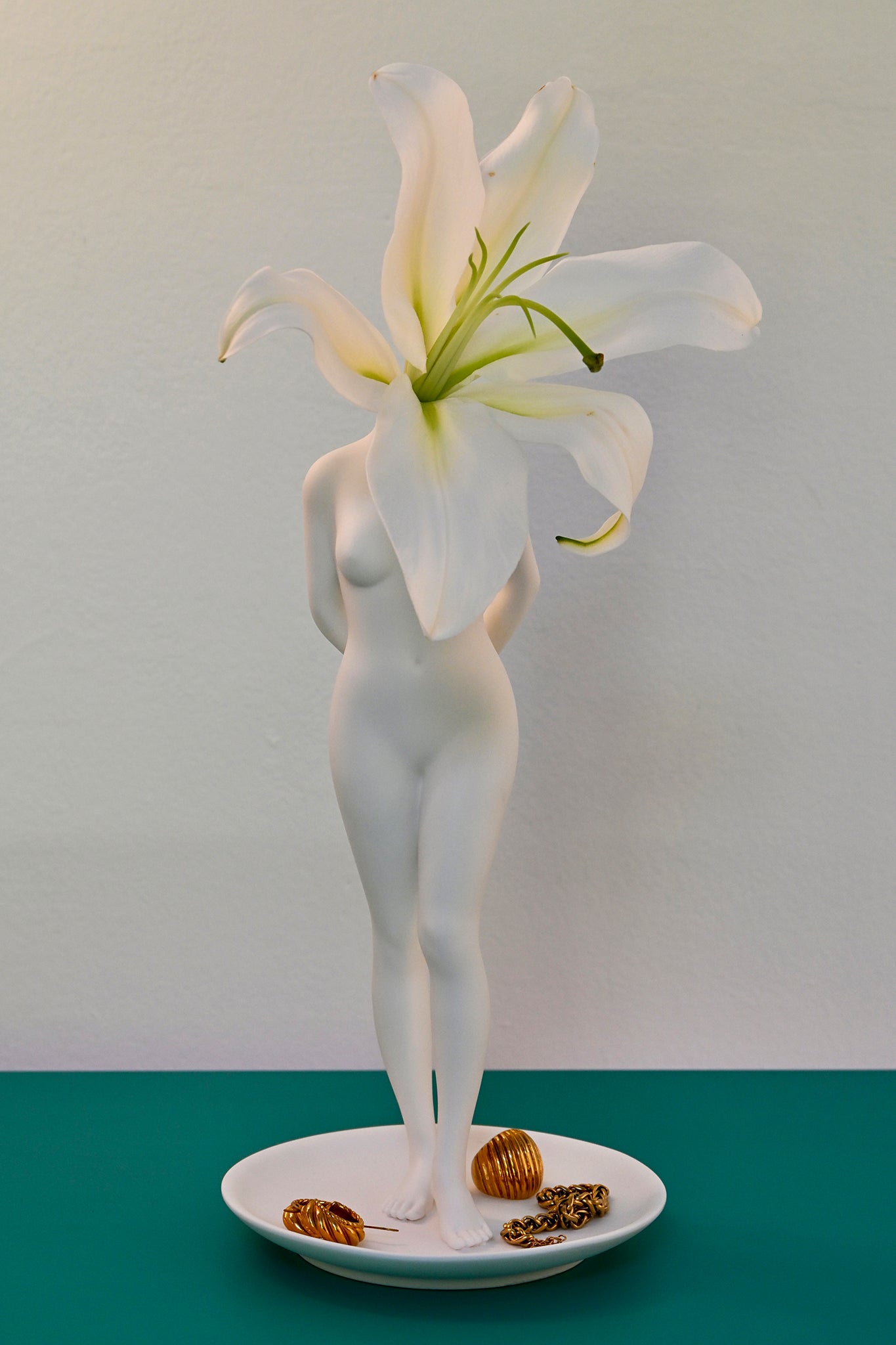 Vase LA TIMIDA von Seletti – eine fragile Schönheit zwischen Scham und Sinnlichkeit