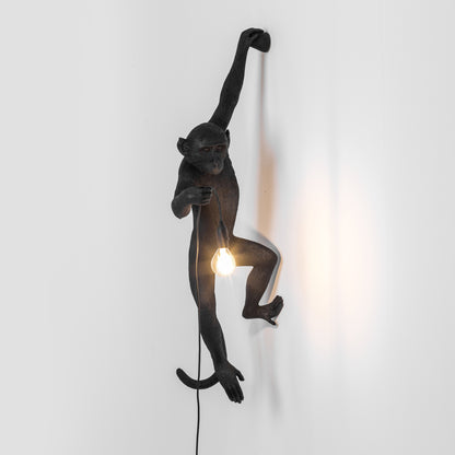 Designerlampe Seletti Monkey Hanging Left – kreatives Lichtobjekt