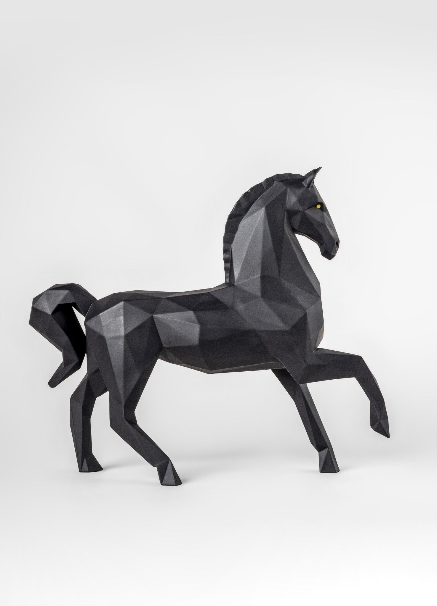 Die HORSE Skulptur mit elegantem Schwung aus Porzellan