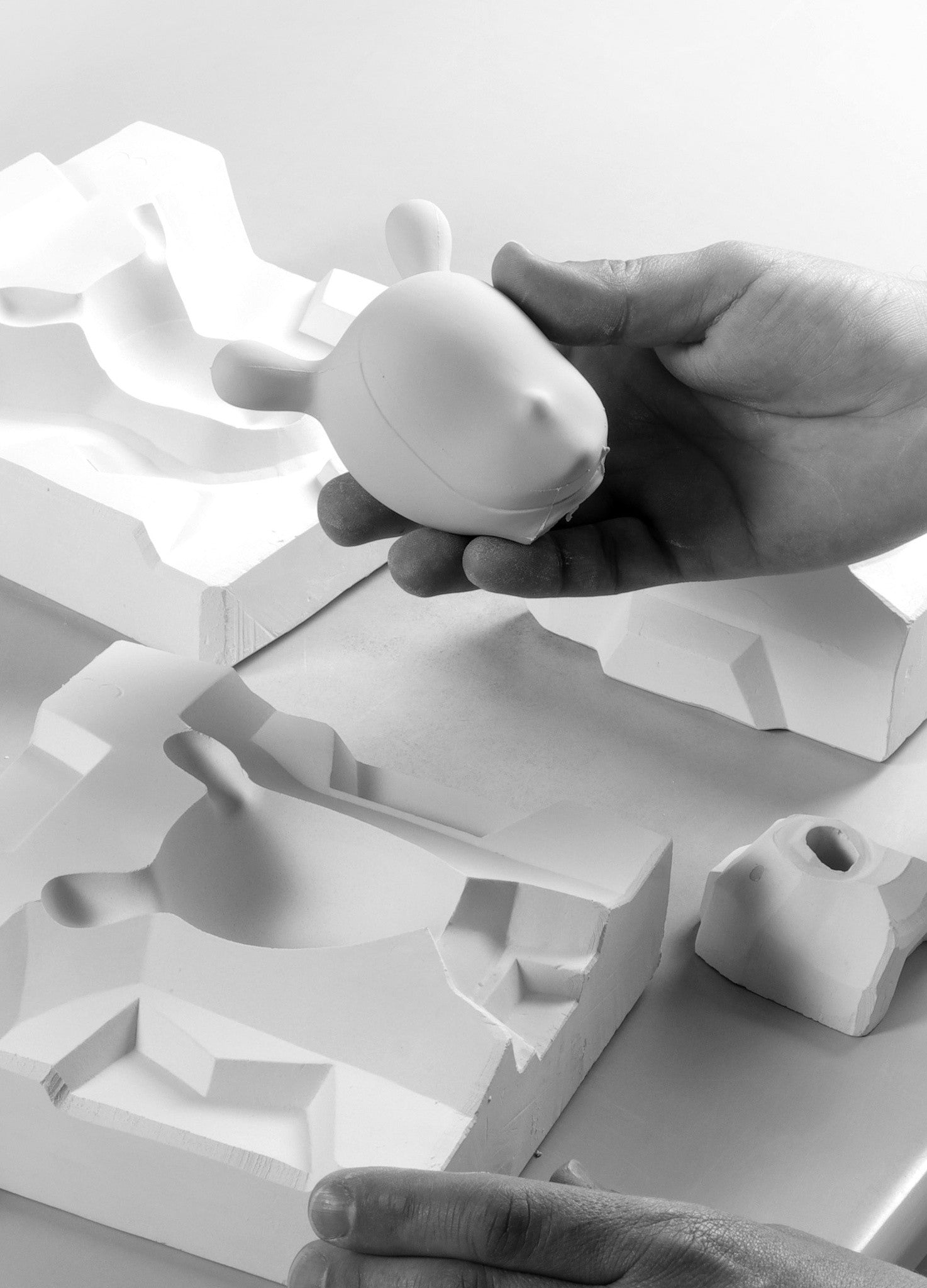 Designklassiker in neuer Farbgebung – „The Guest“ in Chocolate Brown