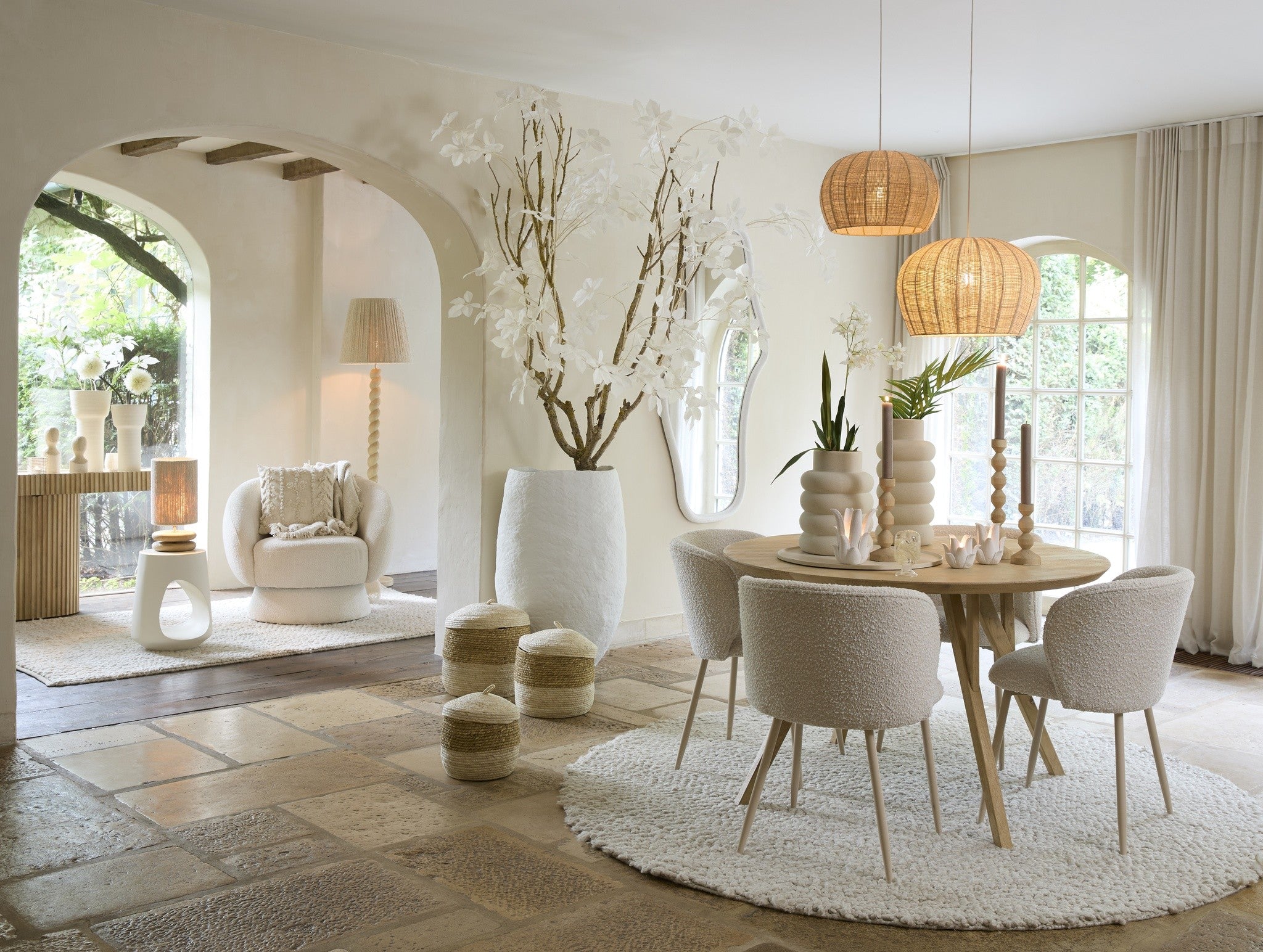 Teppich Ø220 cm in ruhigem Naturfarbton