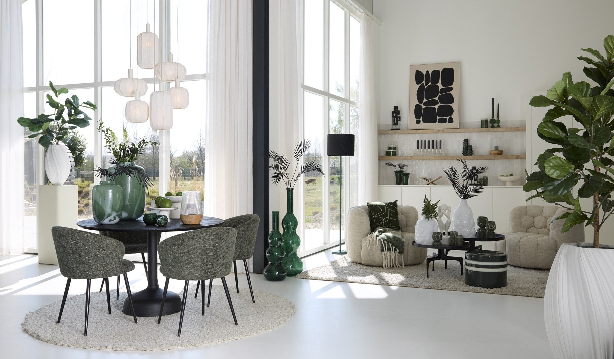 Großer Textilteppich in natureller Farbgebung