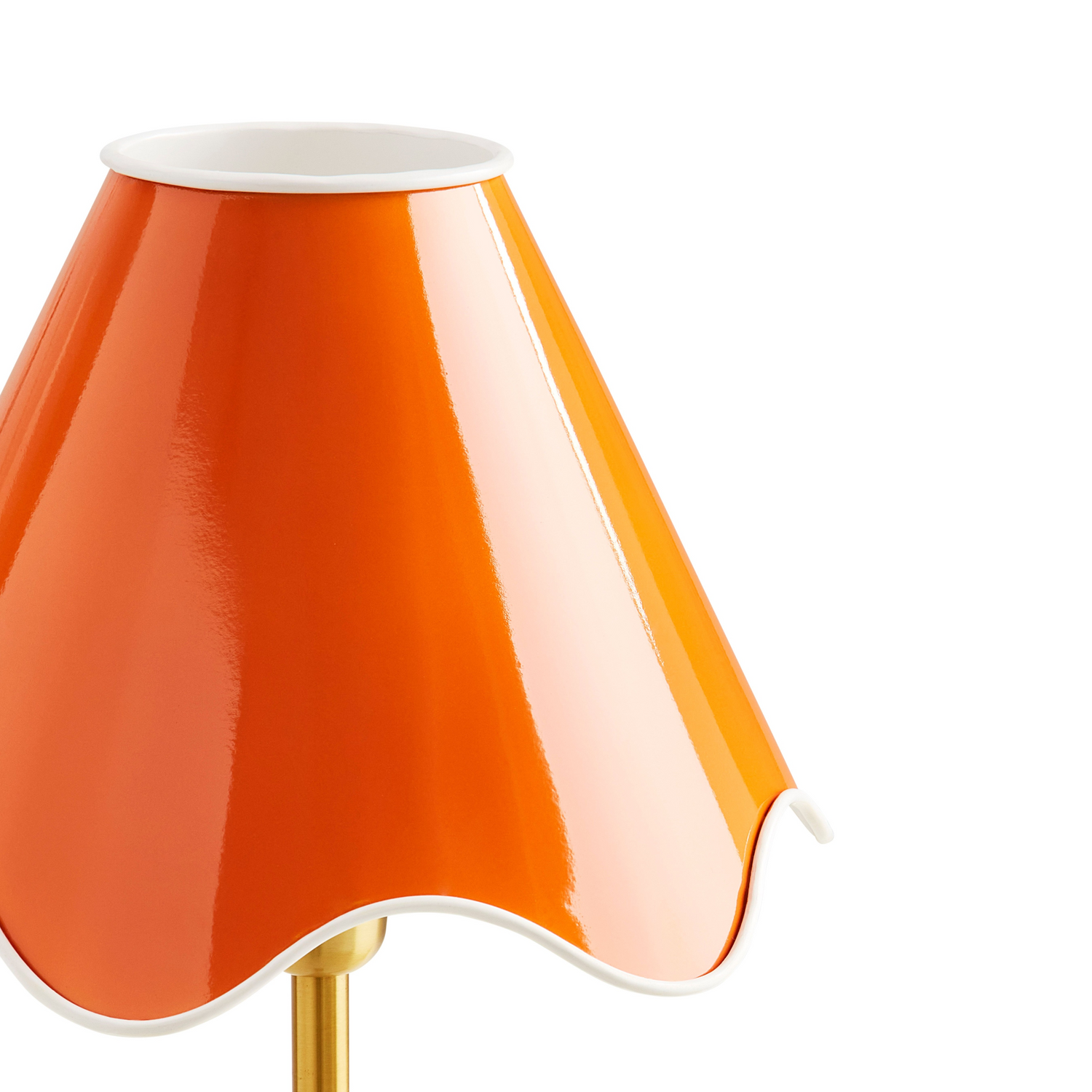 Verstellbare Stehlampe mit modernem, skulpturalem Design.