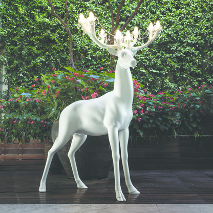 Märchenhafte Leuchte SHERWOOD in Weiß – kreatives Lichtdesign im Tiermotiv