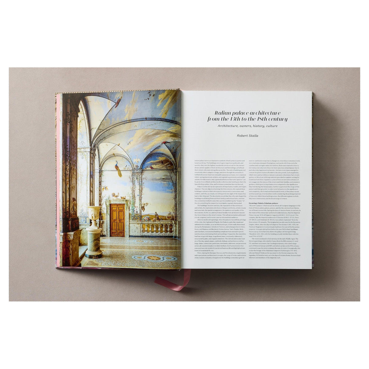 Detailreich gestalteter Bildband über italienische Palazzi in robustem Hardcover.