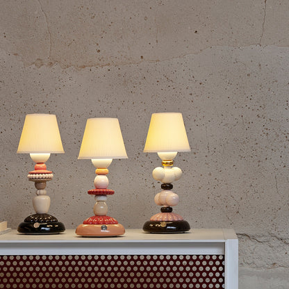 Firefly Lotus Tischlampe von Lladró, edle Ausführung