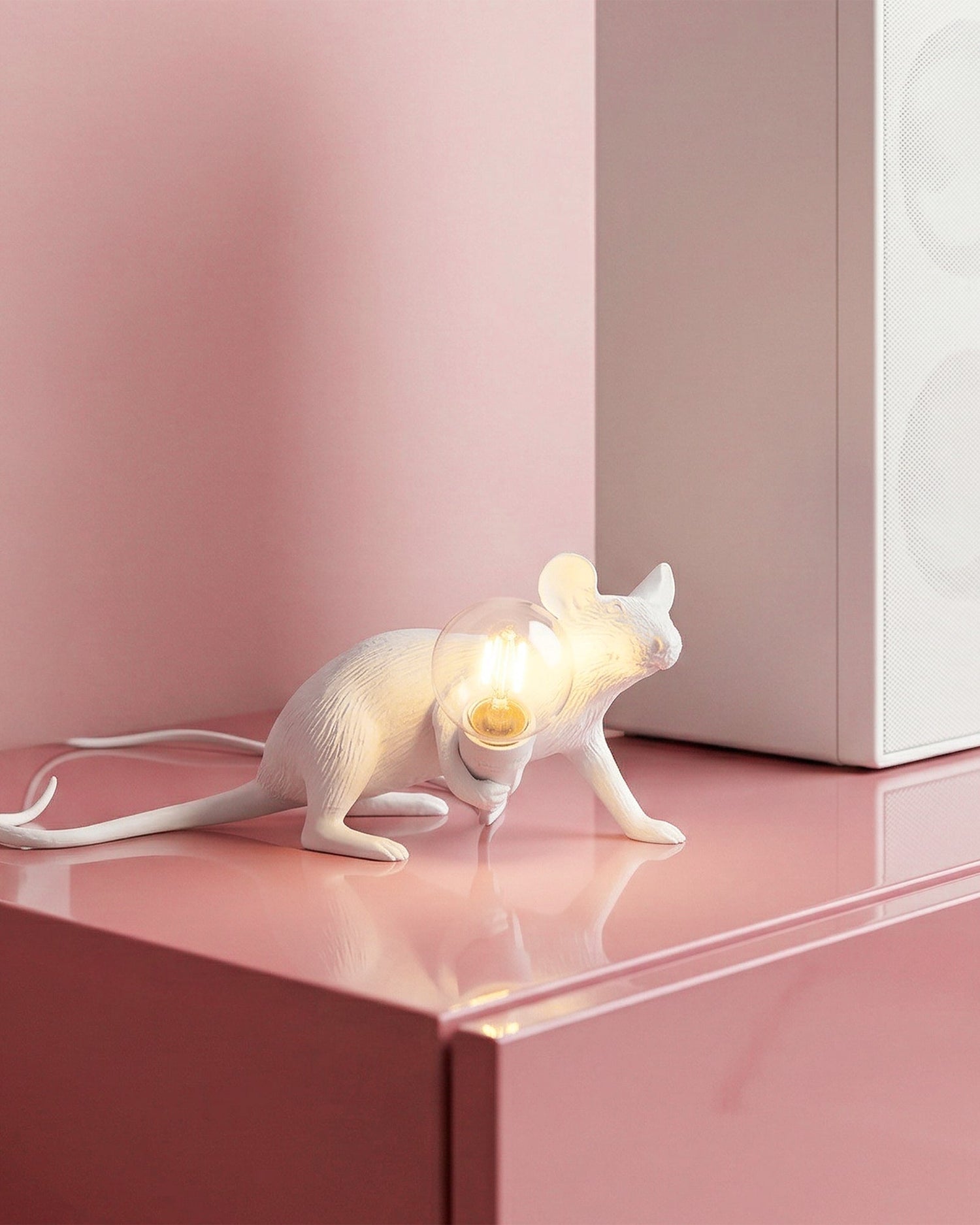 Tischlampe MOUSE LOP weiß von Seletti – ikonisches Design mit spielerischem Charme