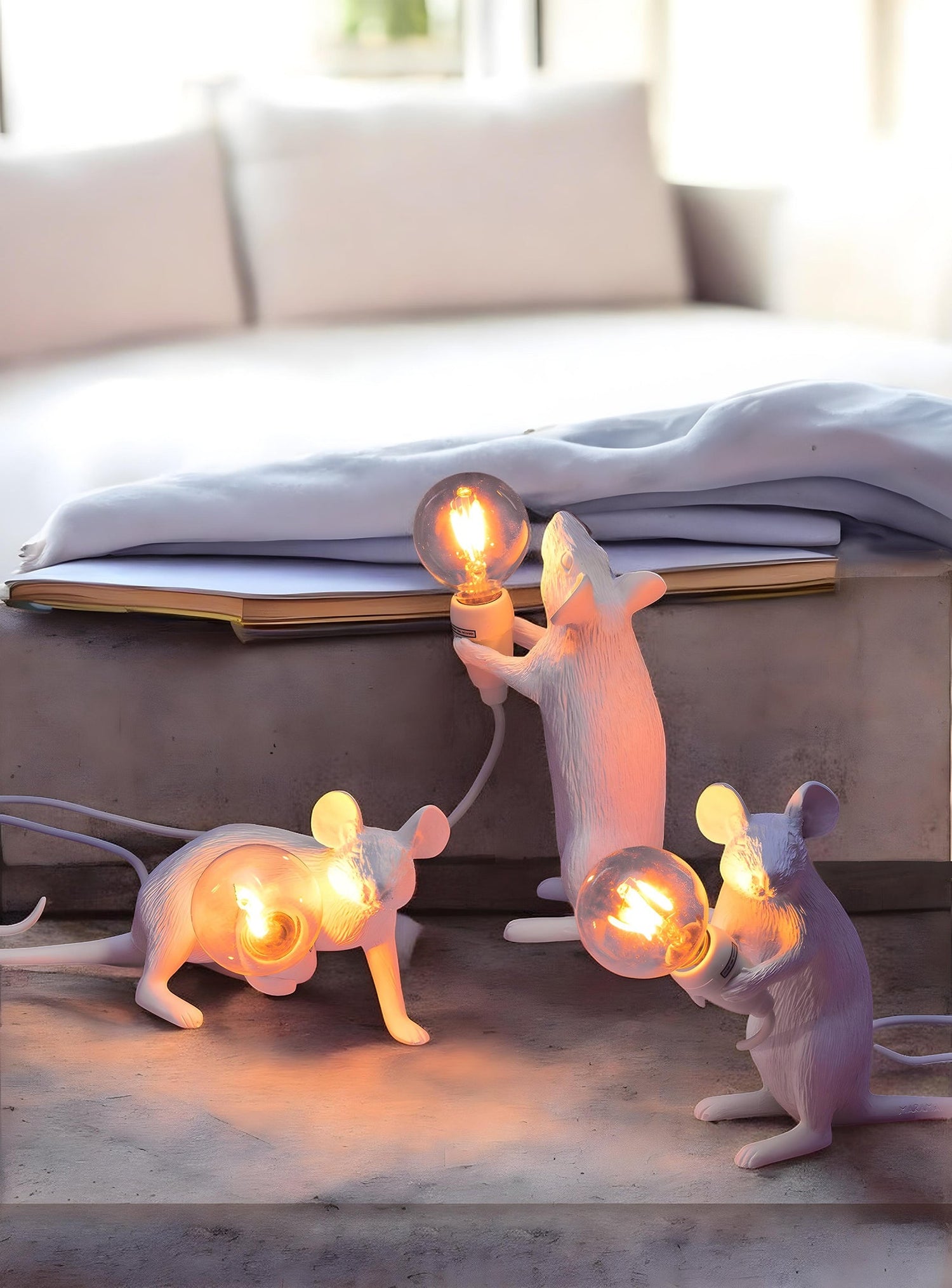 Tischlampe MOUSE LOP weiß von Seletti – ikonisches Design mit spielerischem Charme