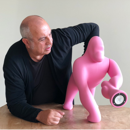 Designerlampe in Tierform mit pinkem Finish und flexiblem Lichtarm