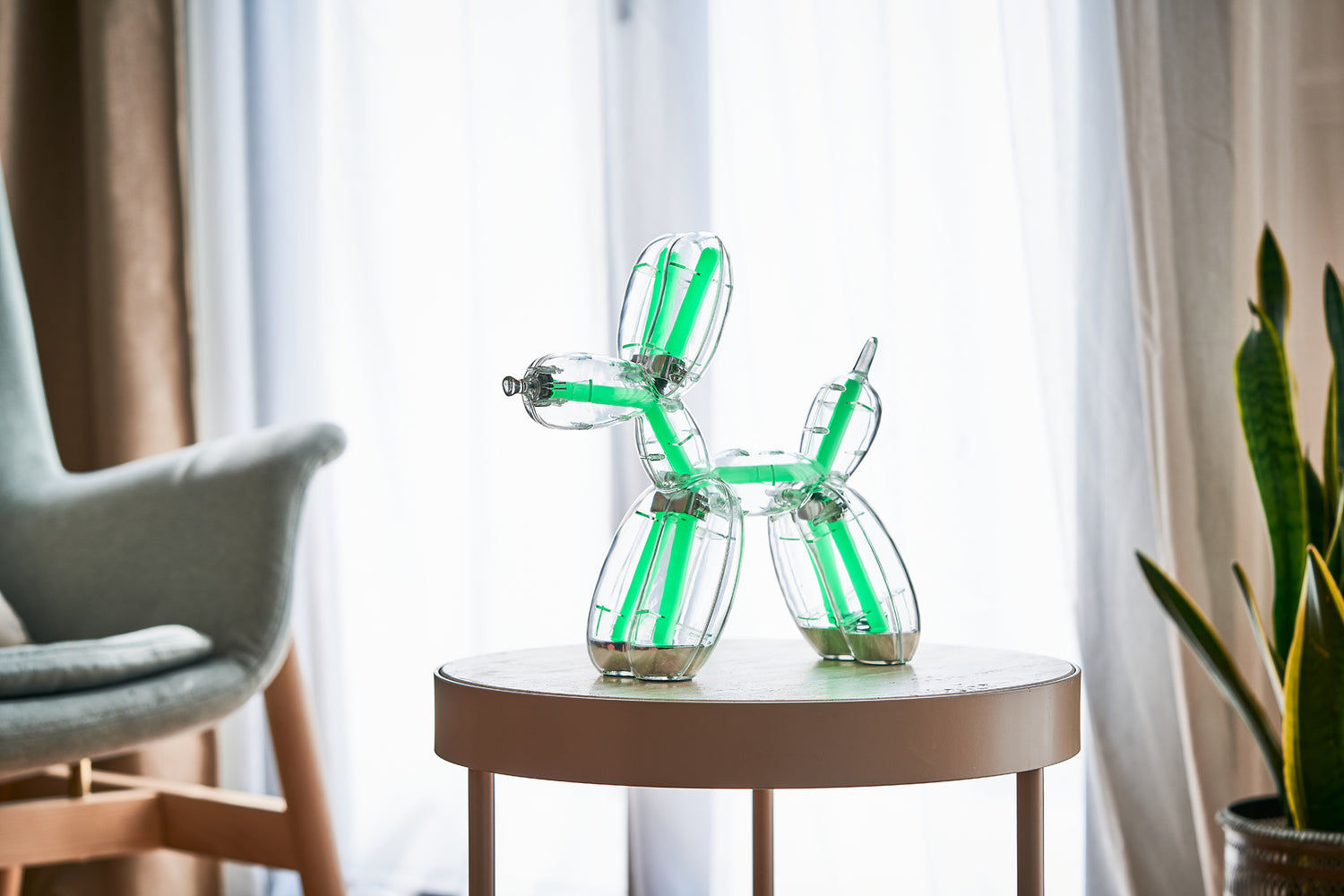 Tischleuchte BALLOON DOG by Jeff Koons der Marke Lexon