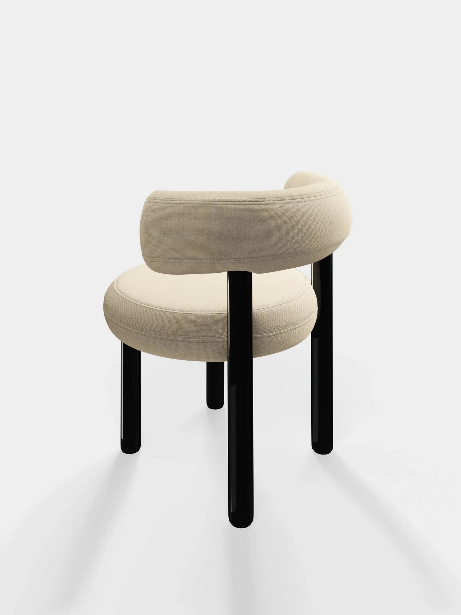 Weißer designerstuhl für das Wohnzimmer