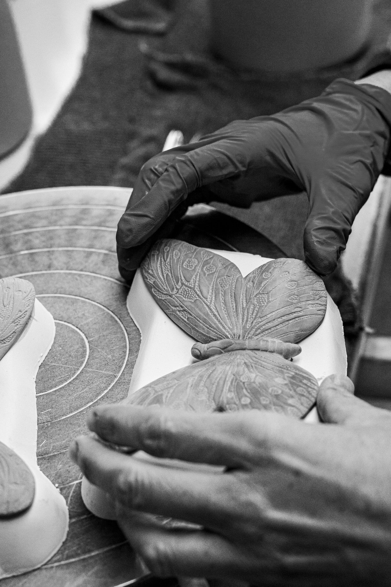 Porzellan Vase mit kontrastierendem Glanzdetail